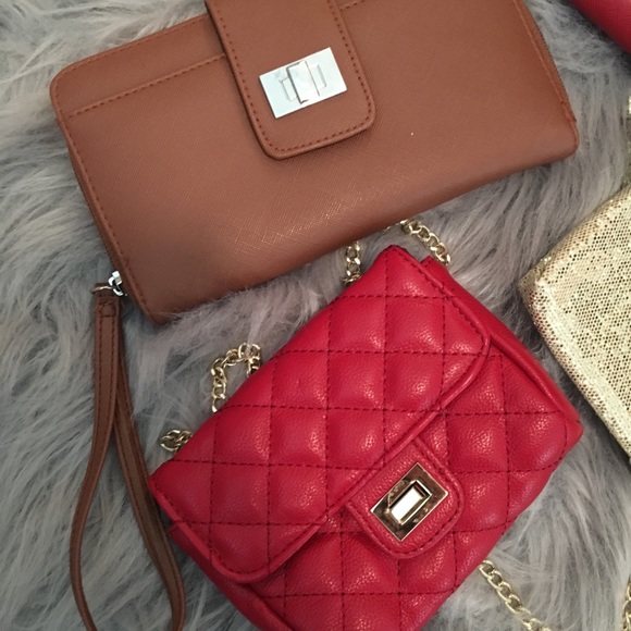 Accessory Bundle! - Picture 3 of 7